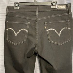Women Levi’s Mid Rise Skinny - 14M
